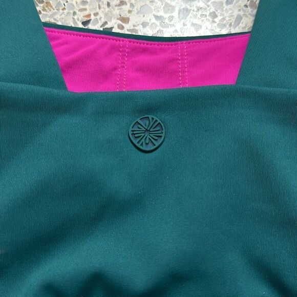 Lilly Pulitzer Luisa scalloped sports bra UPF 50 green XS - Picture 7 of 7